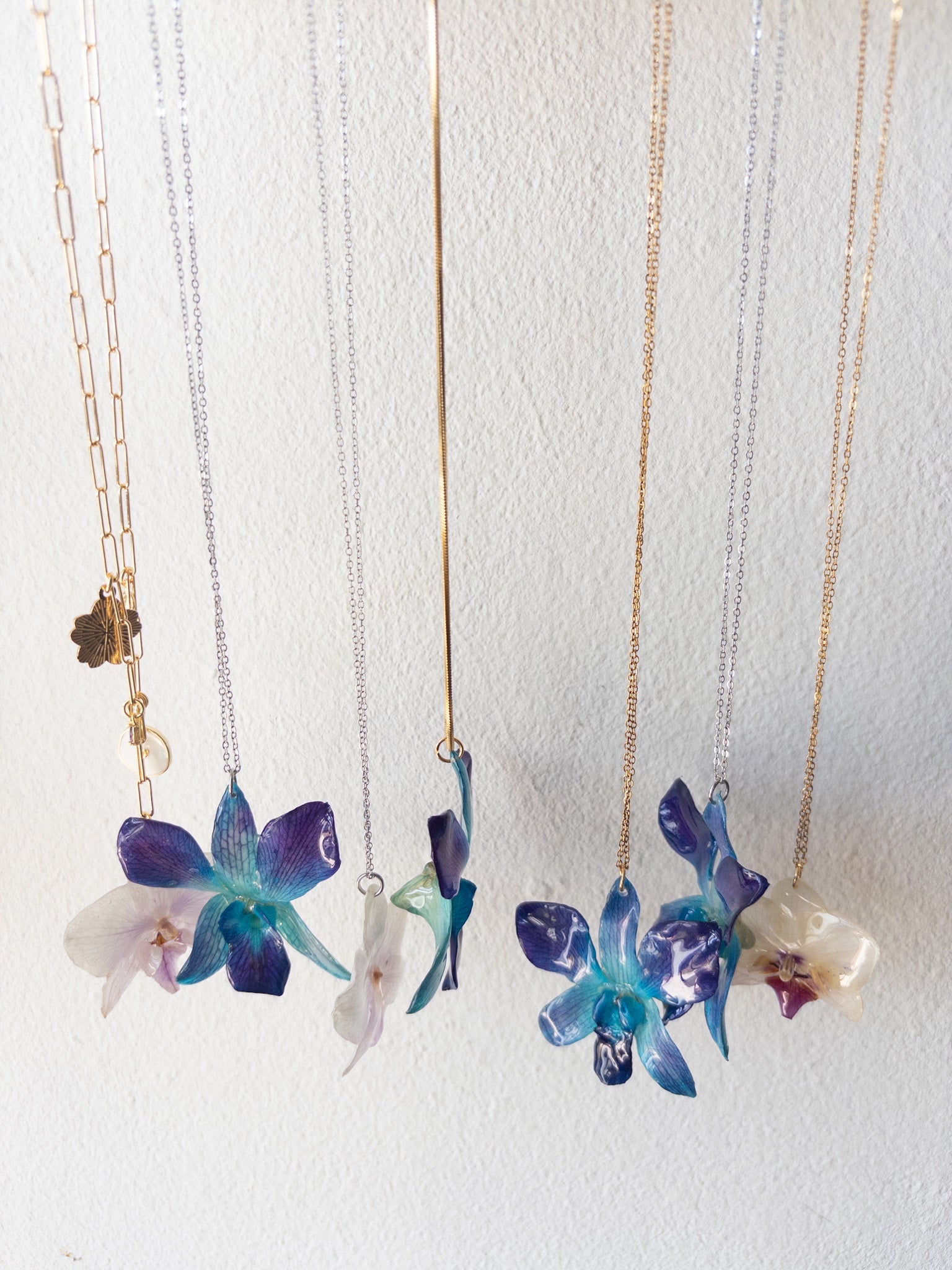 Collares de Flores Naturales en Resina en Puerto Rico