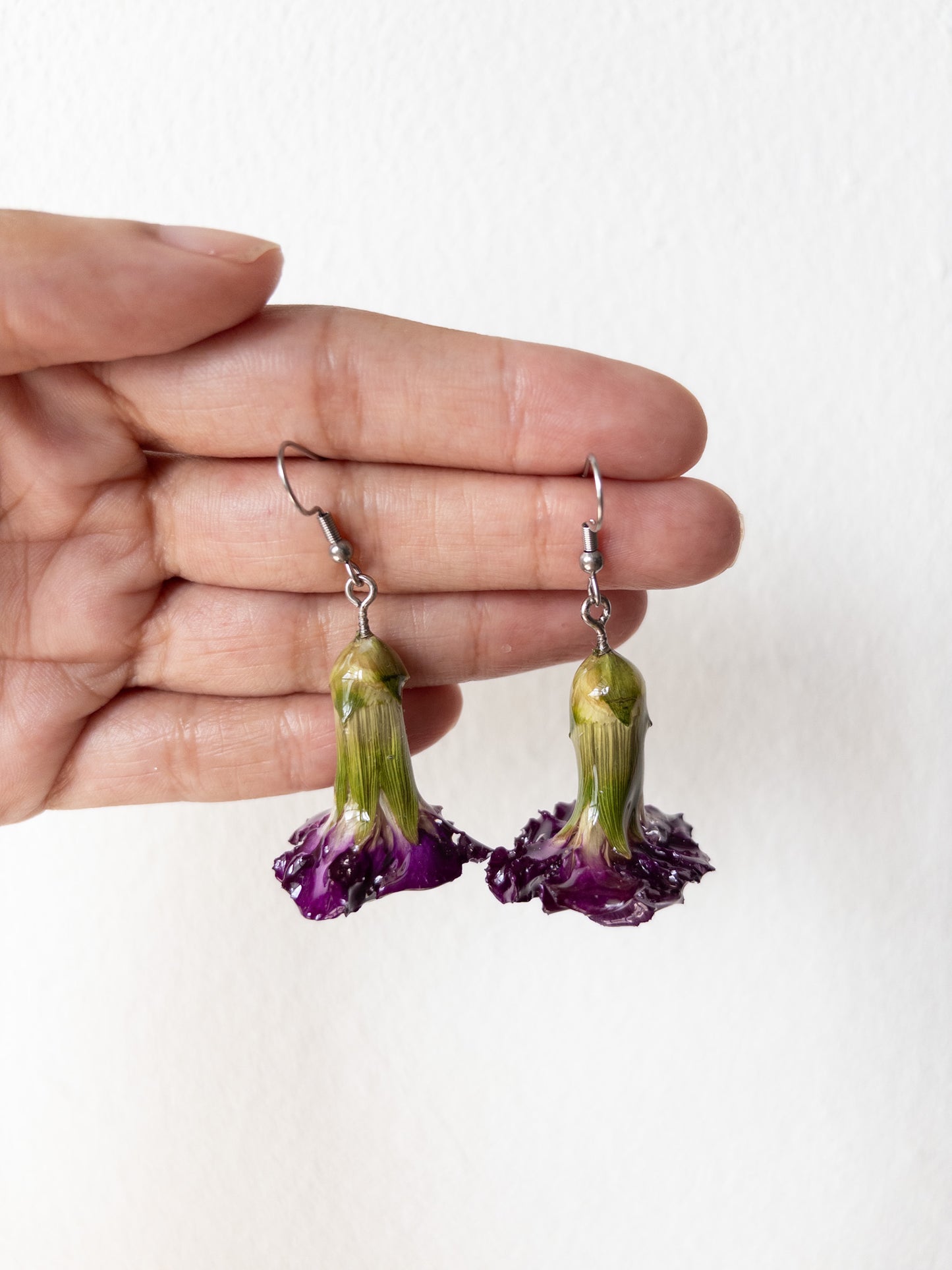 Clavel Purple Earrings