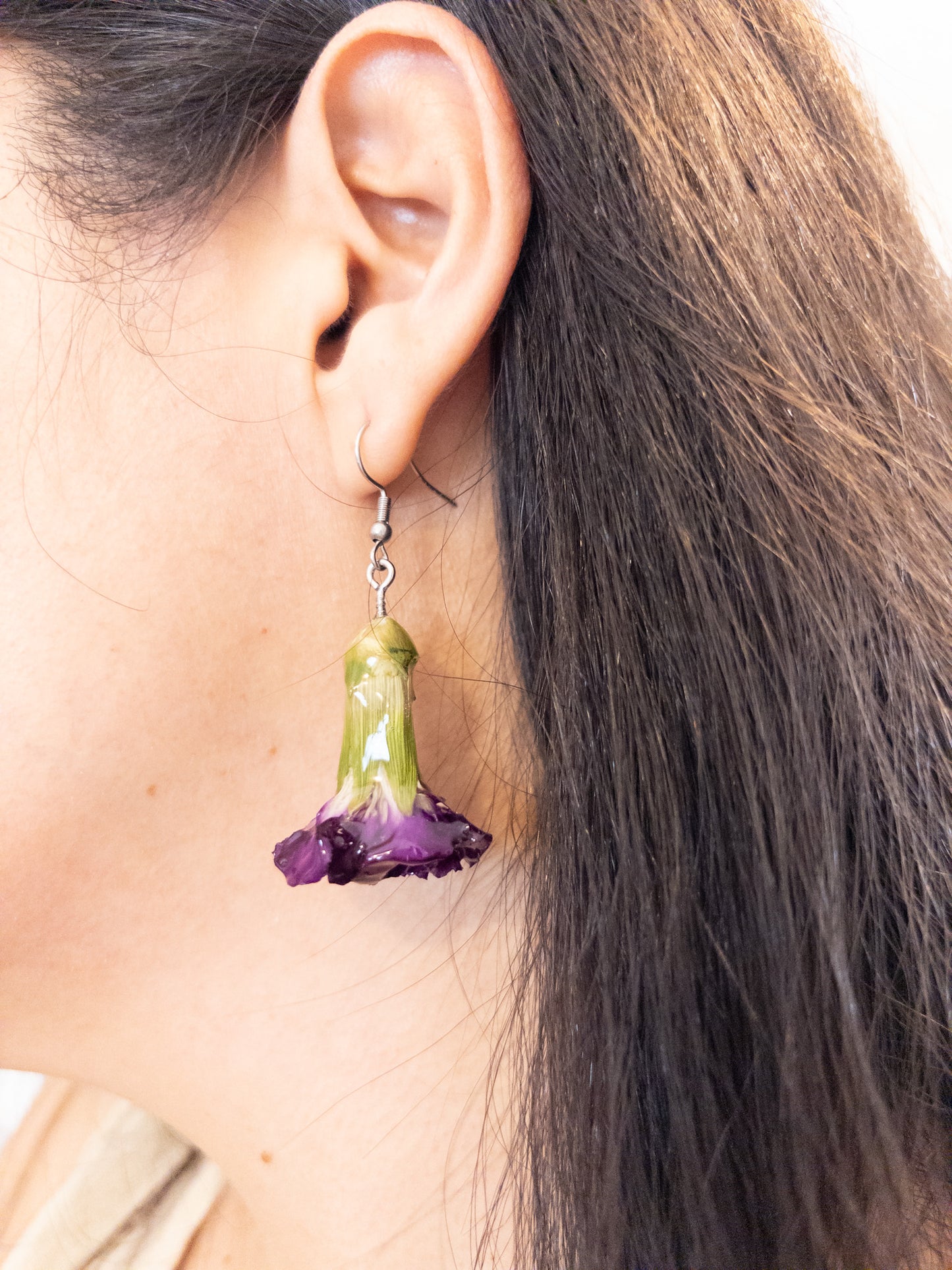 Clavel Purple Earrings