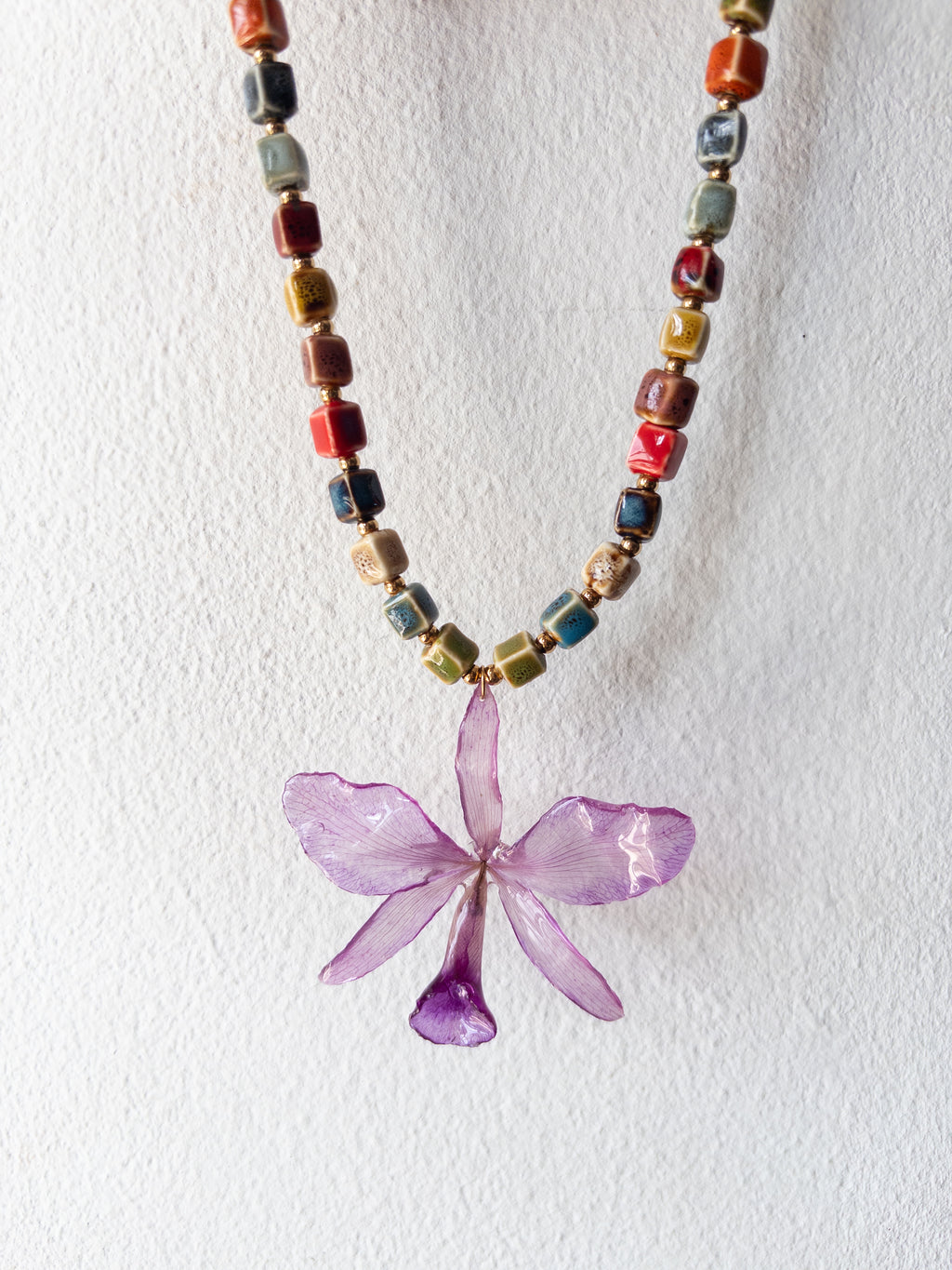 Orquídea Violeta Collar